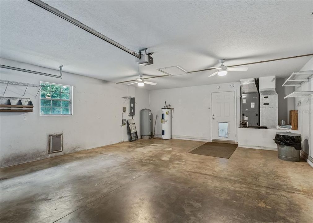 En Venta: $949,000 (3 camas, 2 baños, 2218 Pies cuadrados)