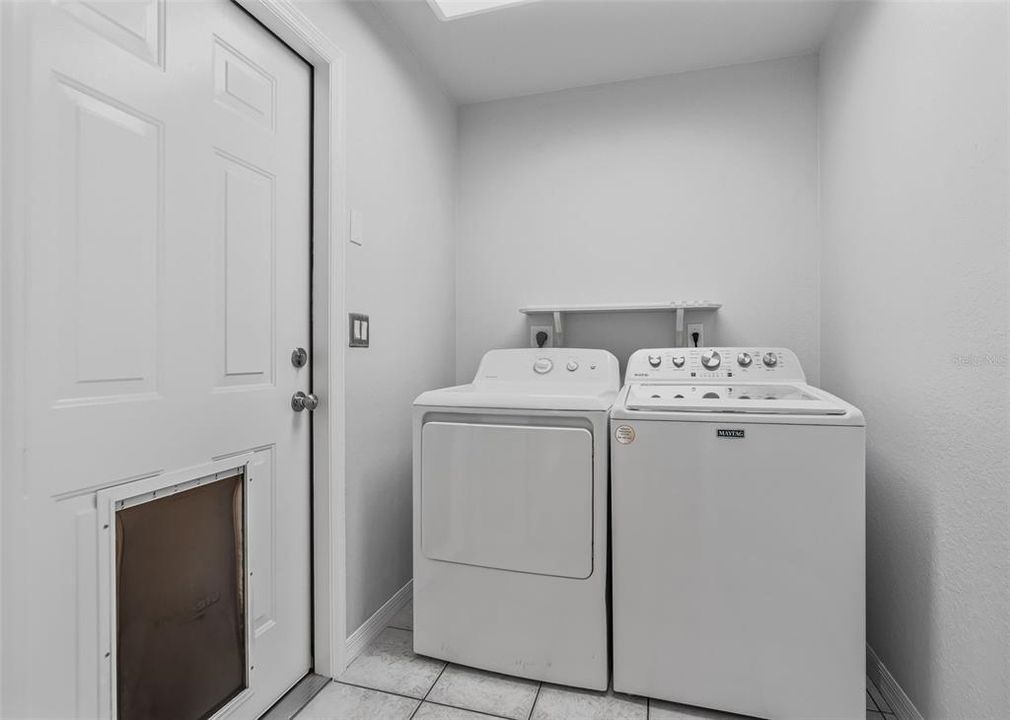 En Venta: $949,000 (3 camas, 2 baños, 2218 Pies cuadrados)