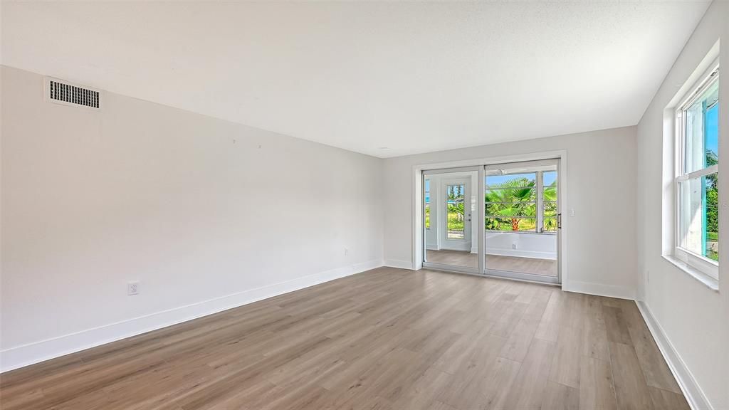 For Sale: $423,750 (2 beds, 2 baths, 1429 Square Feet)
