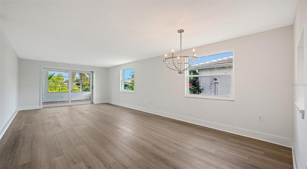 For Sale: $423,750 (2 beds, 2 baths, 1429 Square Feet)