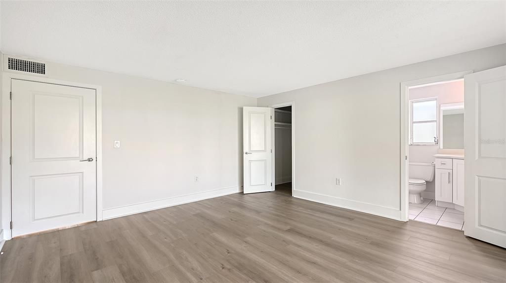 For Sale: $423,750 (2 beds, 2 baths, 1429 Square Feet)