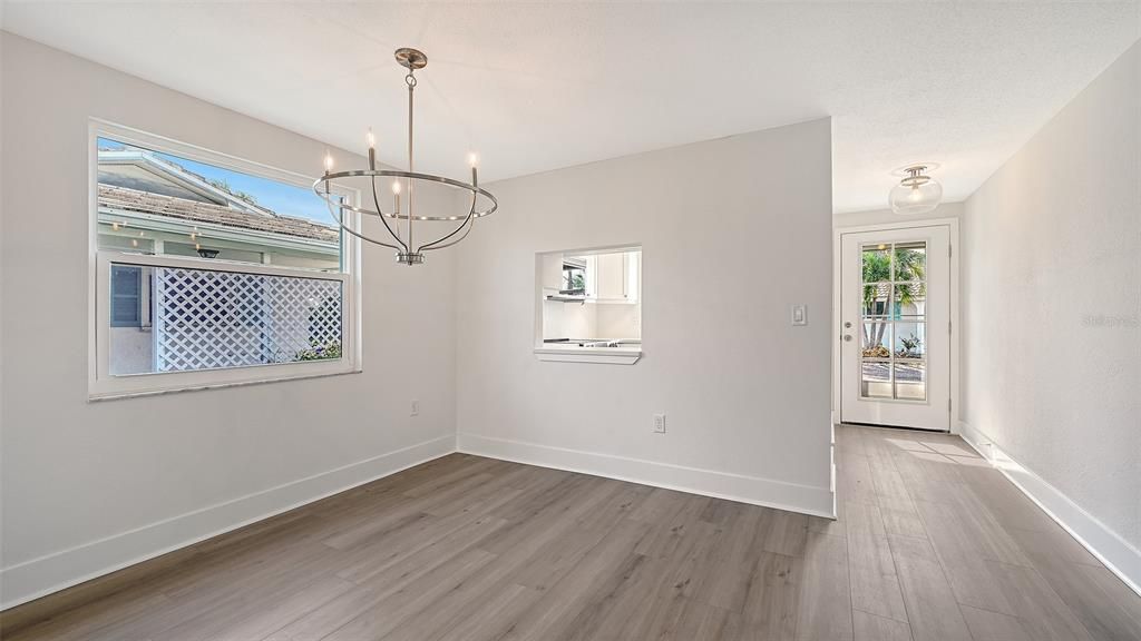 For Sale: $423,750 (2 beds, 2 baths, 1429 Square Feet)