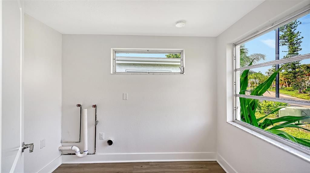 For Sale: $423,750 (2 beds, 2 baths, 1429 Square Feet)