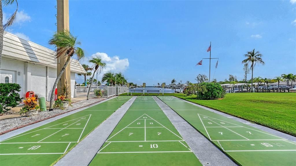 For Sale: $423,750 (2 beds, 2 baths, 1429 Square Feet)