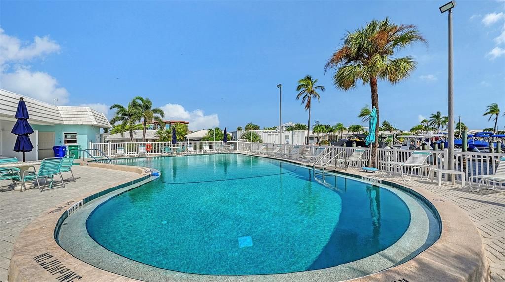 For Sale: $423,750 (2 beds, 2 baths, 1429 Square Feet)