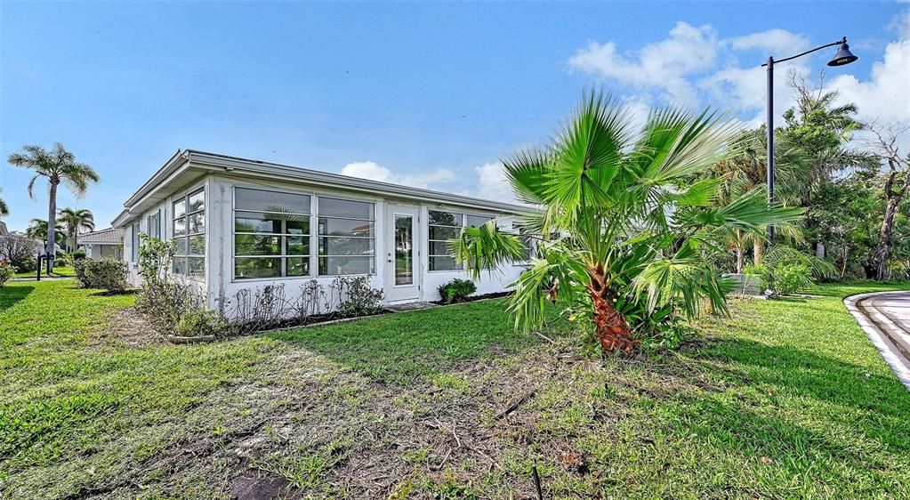 For Sale: $423,750 (2 beds, 2 baths, 1429 Square Feet)
