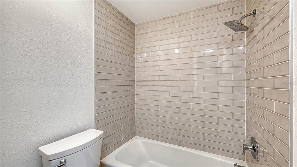For Sale: $423,750 (2 beds, 2 baths, 1429 Square Feet)
