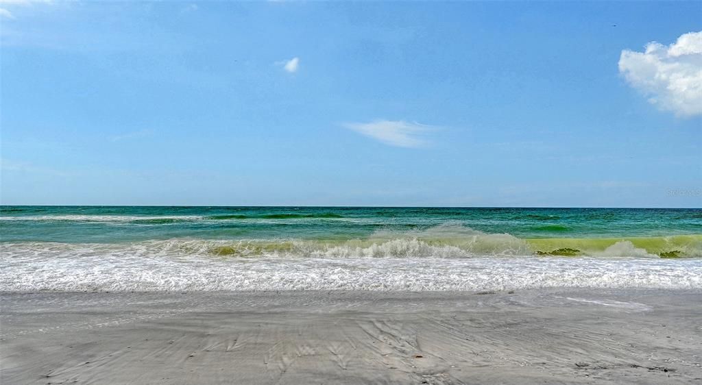 For Sale: $423,750 (2 beds, 2 baths, 1429 Square Feet)