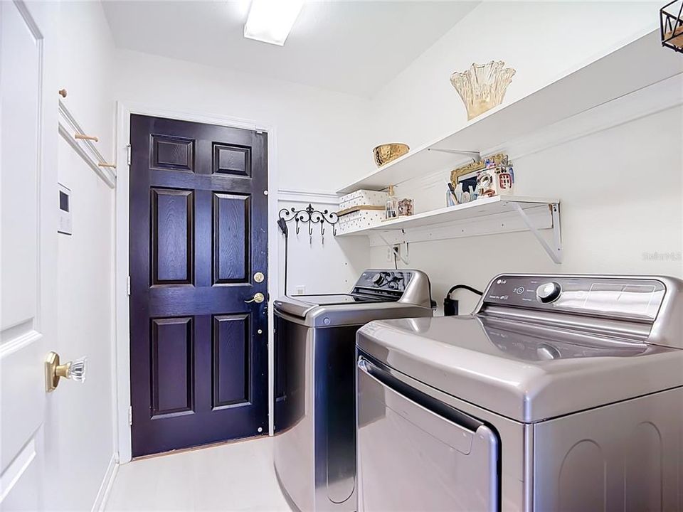 En Venta: $389,900 (3 camas, 2 baños, 1704 Pies cuadrados)