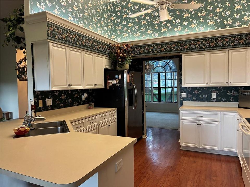 En Venta: $374,500 (3 camas, 2 baños, 2219 Pies cuadrados)