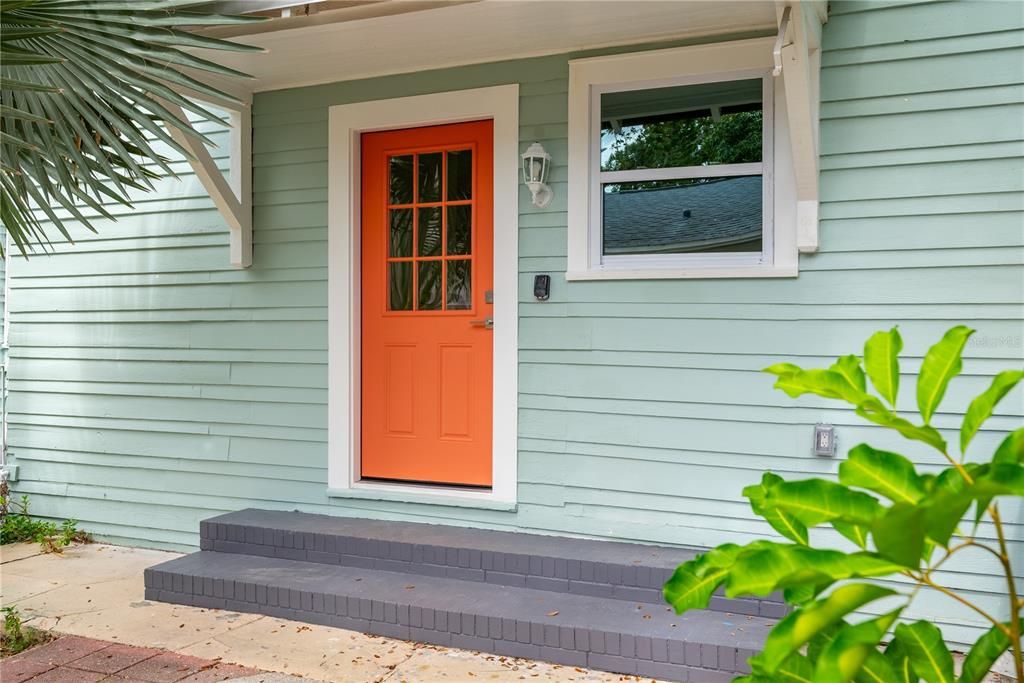 For Rent: $1,495 (1 beds, 1 baths, 565 Square Feet)