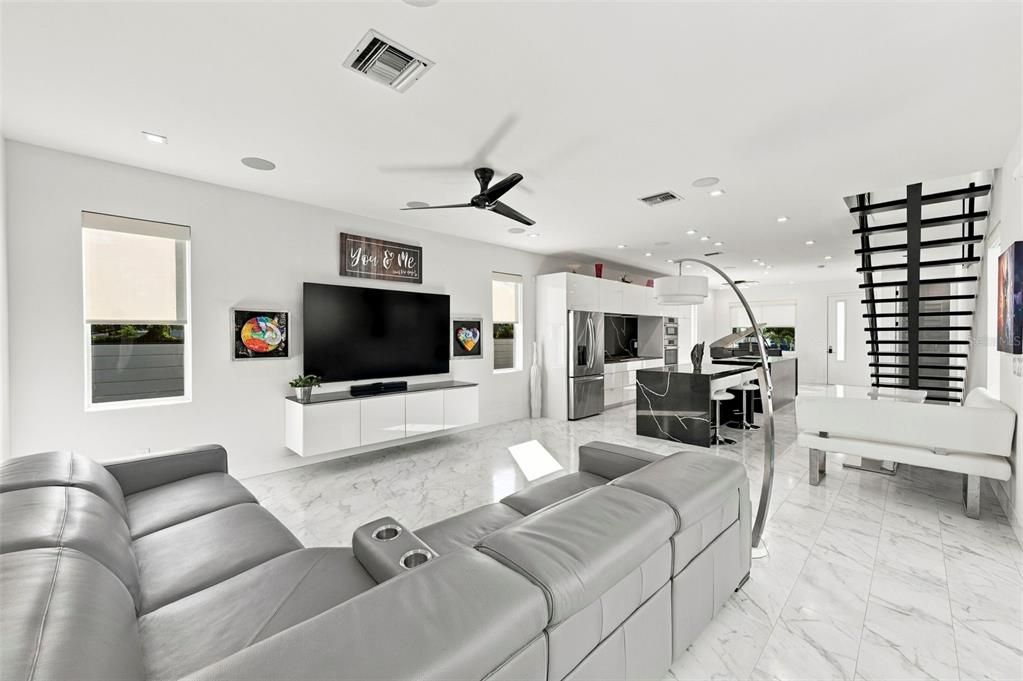 En Venta: $1,499,999 (4 camas, 3 baños, 2315 Pies cuadrados)