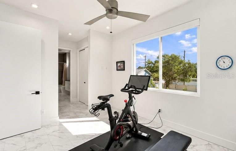 En Venta: $1,499,999 (4 camas, 3 baños, 2315 Pies cuadrados)
