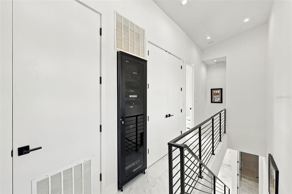 En Venta: $1,499,999 (4 camas, 3 baños, 2315 Pies cuadrados)