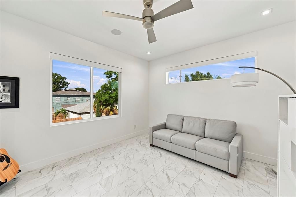 En Venta: $1,499,999 (4 camas, 3 baños, 2315 Pies cuadrados)