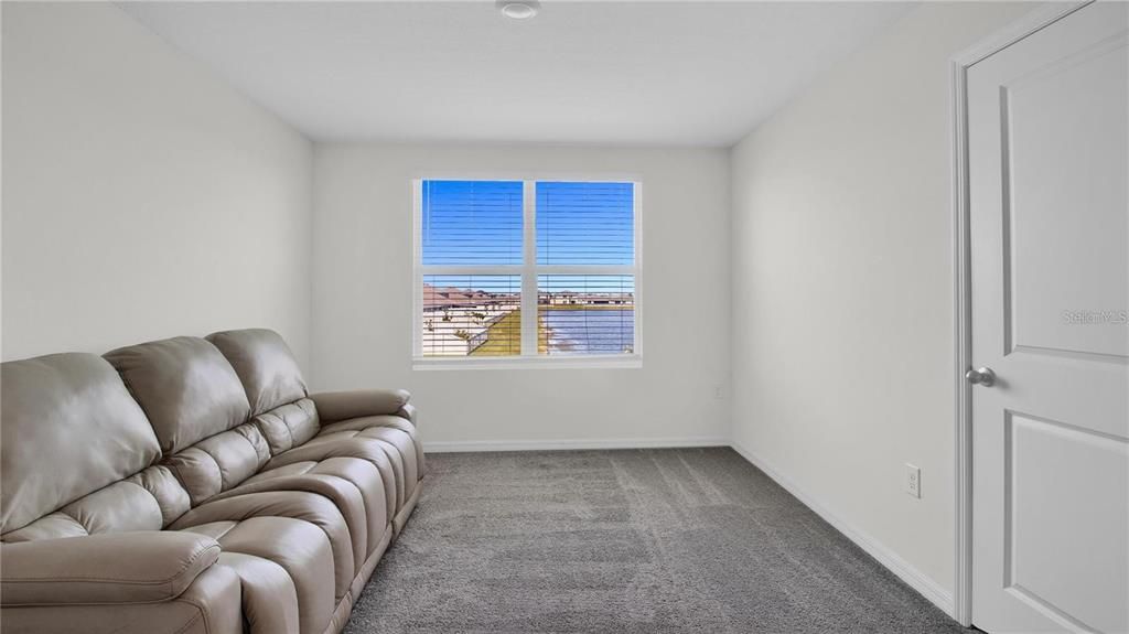 For Rent: $3,200 (5 beds, 3 baths, 2674 Square Feet)