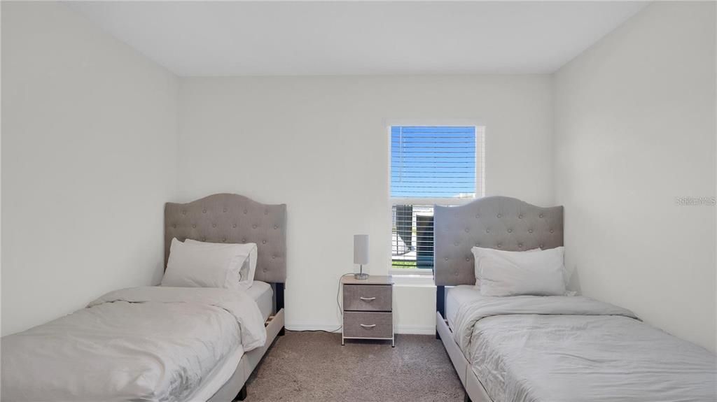 For Rent: $3,200 (5 beds, 3 baths, 2674 Square Feet)