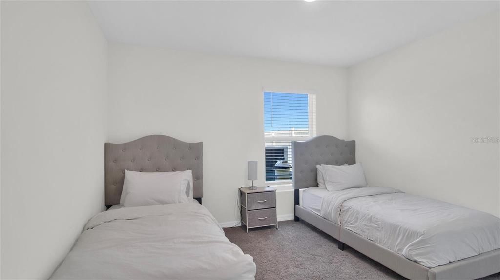 For Rent: $3,200 (5 beds, 3 baths, 2674 Square Feet)