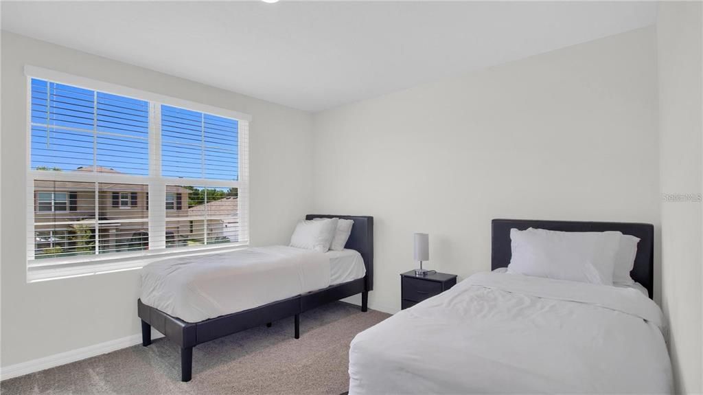 For Rent: $3,200 (5 beds, 3 baths, 2674 Square Feet)