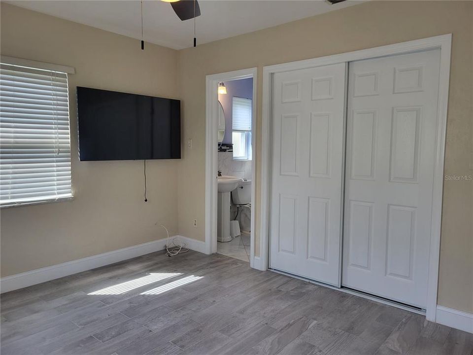 En Renta: $3,995 (3 camas, 2 baños, 1660 Pies cuadrados)