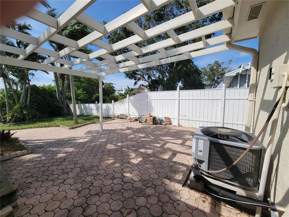 En Renta: $3,995 (3 camas, 2 baños, 1660 Pies cuadrados)