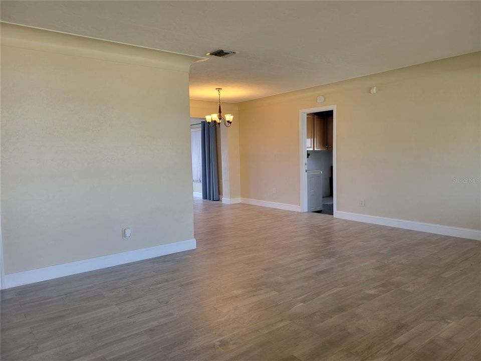 En Renta: $3,995 (3 camas, 2 baños, 1660 Pies cuadrados)