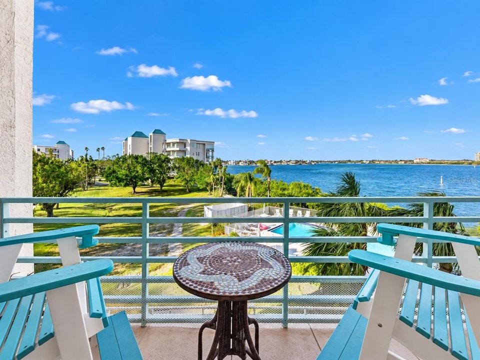 En Venta: $599,000 (2 camas, 2 baños, 1145 Pies cuadrados)