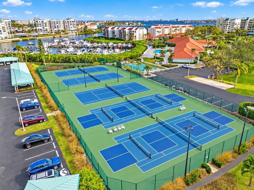 En Venta: $599,000 (2 camas, 2 baños, 1145 Pies cuadrados)