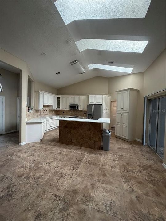 На продажу: $423,000 (3 спален, 2 ванн, 1838 Квадратных фут)