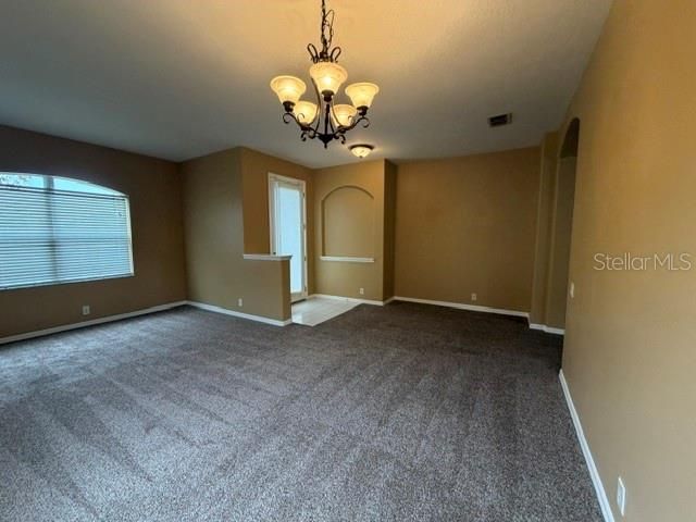 For Rent: $2,000 (3 beds, 2 baths, 1979 Square Feet)