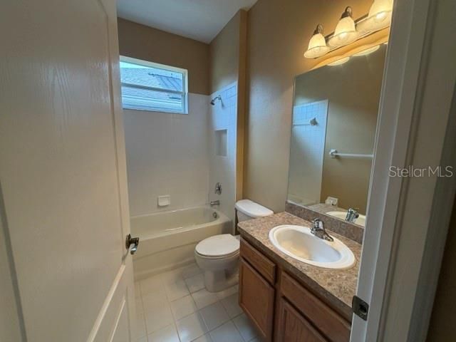For Rent: $2,000 (3 beds, 2 baths, 1979 Square Feet)
