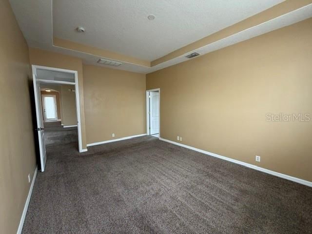 For Rent: $2,000 (3 beds, 2 baths, 1979 Square Feet)