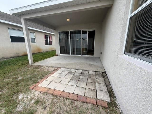 For Rent: $2,000 (3 beds, 2 baths, 1979 Square Feet)
