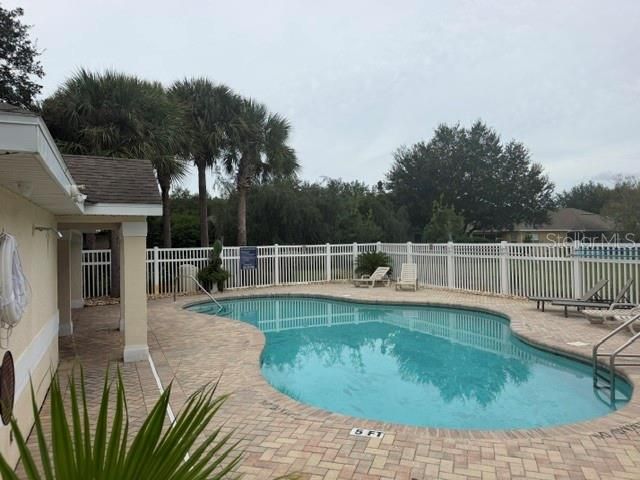 For Rent: $2,000 (3 beds, 2 baths, 1979 Square Feet)