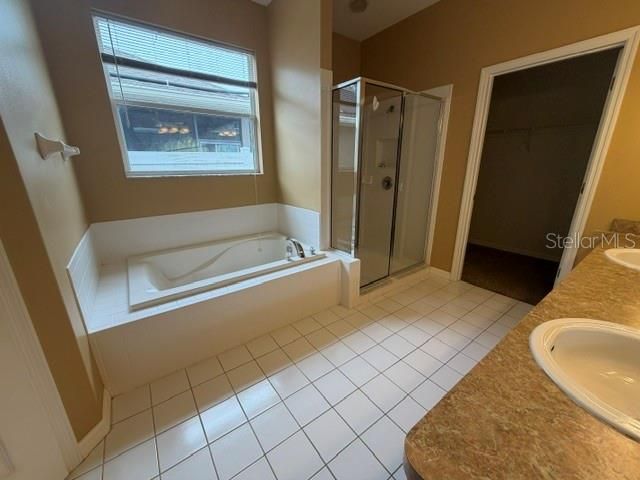 For Rent: $2,000 (3 beds, 2 baths, 1979 Square Feet)