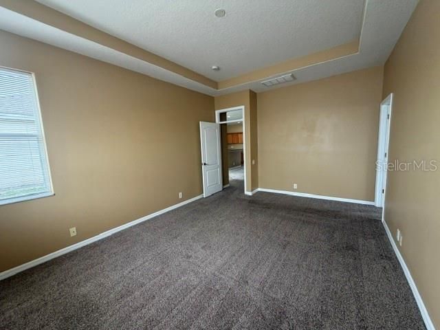 For Rent: $2,000 (3 beds, 2 baths, 1979 Square Feet)