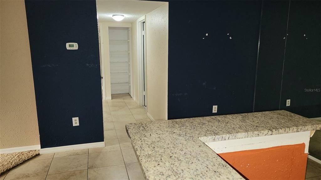 На продажу: $149,900 (2 спален, 2 ванн, 825 Квадратных фут)