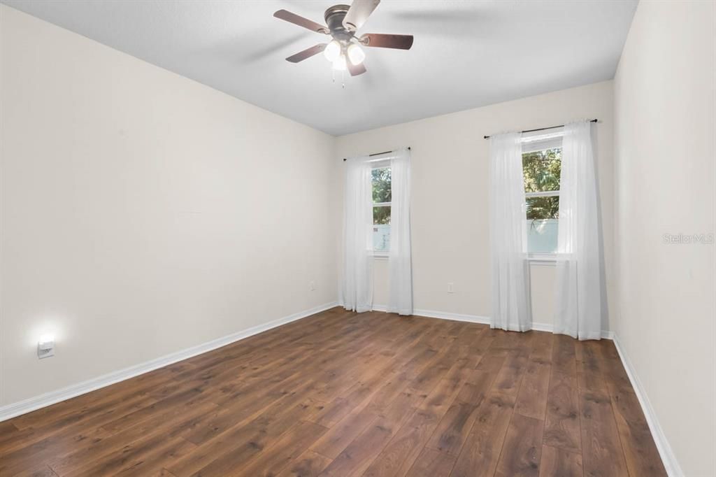 For Sale: $290,000 (3 beds, 2 baths, 1860 Square Feet)