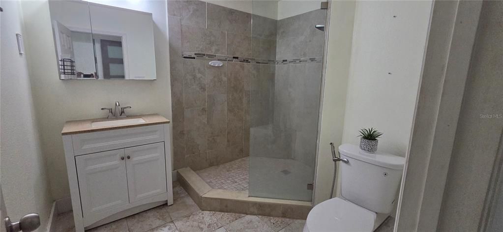 На продажу: $350,000 (3 спален, 2 ванн, 1256 Квадратных фут)