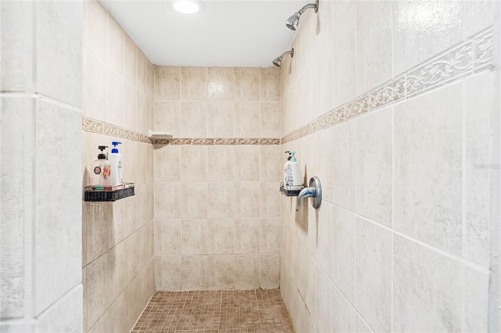 En Venta: $599,900 (3 camas, 2 baños, 1722 Pies cuadrados)