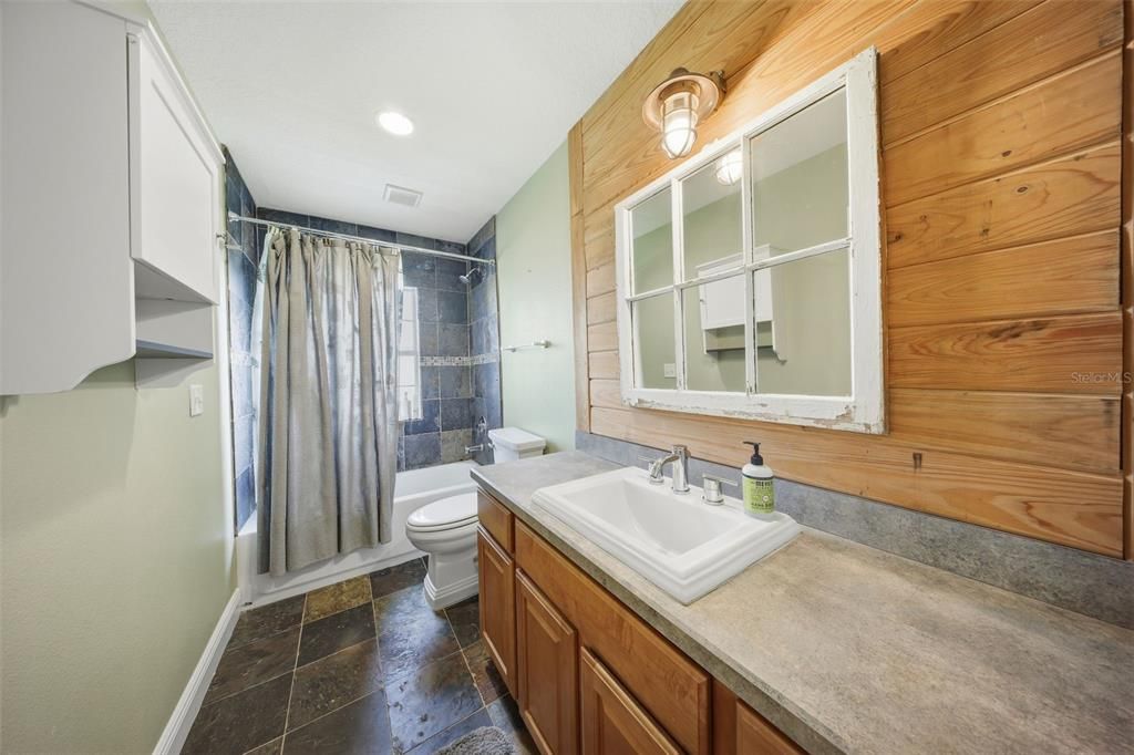En Venta: $1,150,000 (4 camas, 3 baños, 3262 Pies cuadrados)