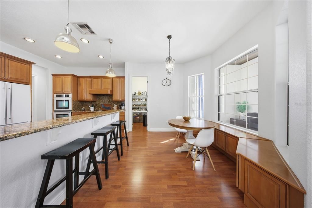 En Venta: $1,150,000 (4 camas, 3 baños, 3262 Pies cuadrados)