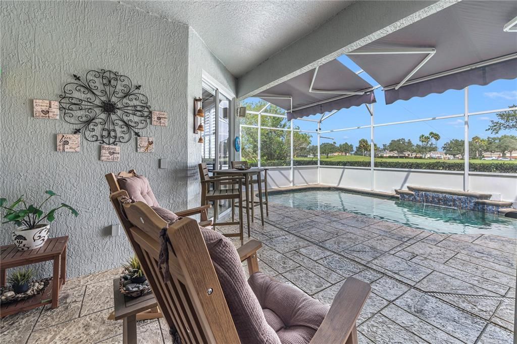 En Venta: $469,900 (4 camas, 2 baños, 2282 Pies cuadrados)