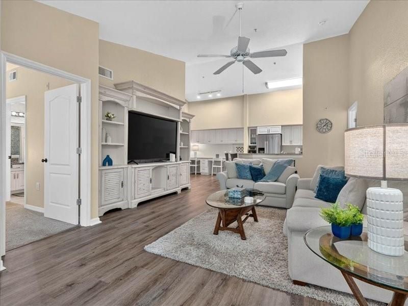 В аренду: $2,500 (2 спален, 2 ванн, 1209 Квадратных фут)