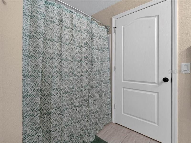 В аренду: $2,500 (2 спален, 2 ванн, 1209 Квадратных фут)
