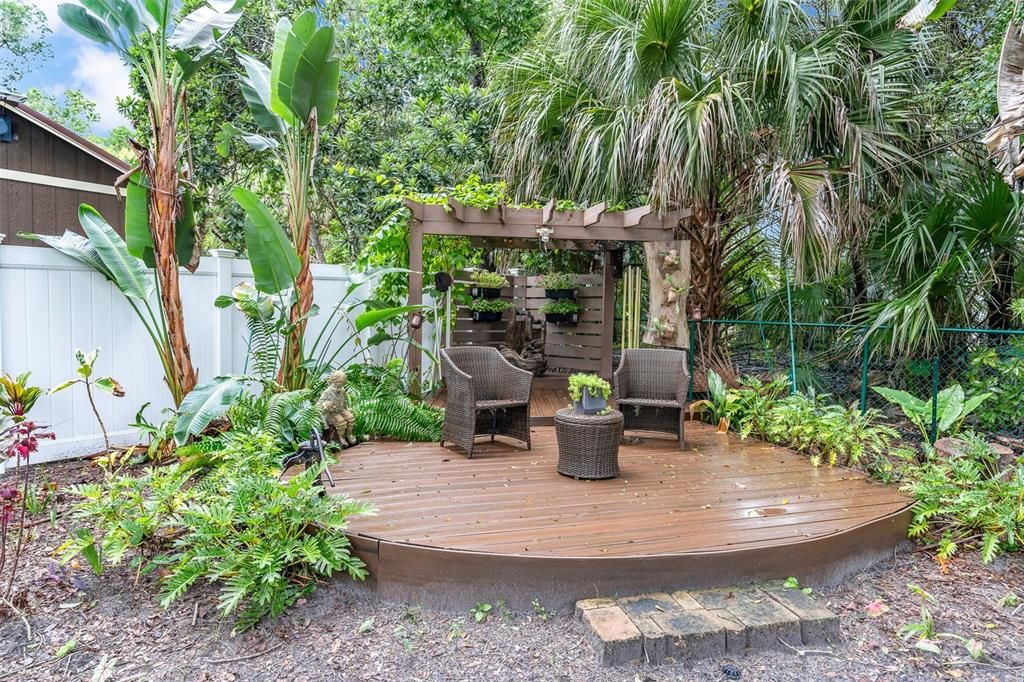 En Venta: $650,000 (4 camas, 3 baños, 3550 Pies cuadrados)