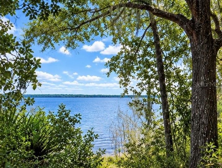 待售: $89,950 (0.72 acres)