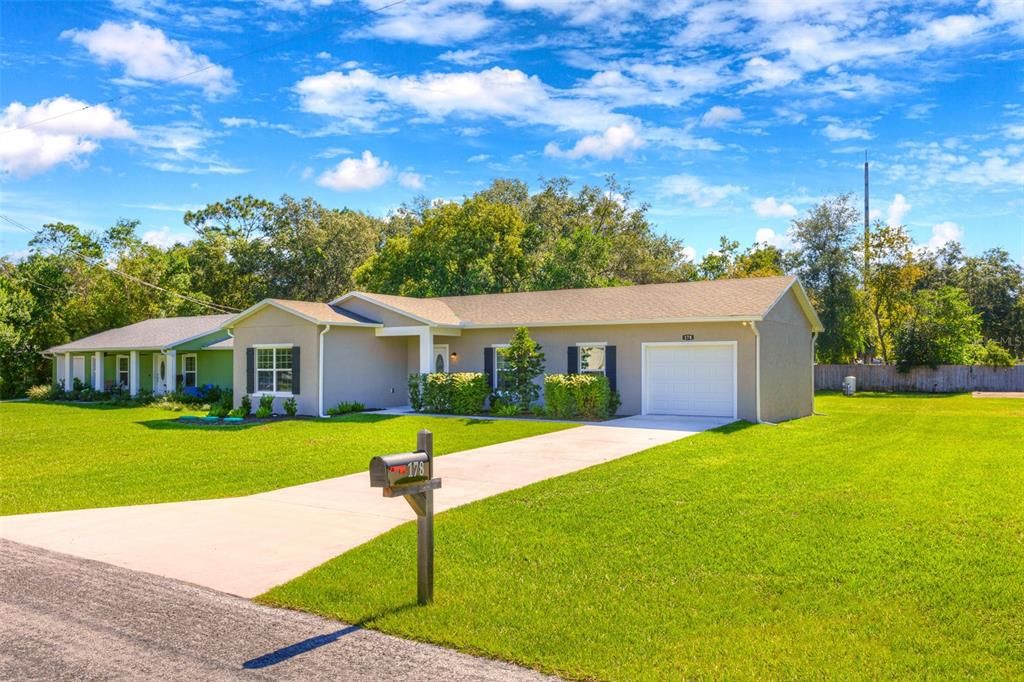 For Sale: $319,000 (3 beds, 2 baths, 1371 Square Feet)