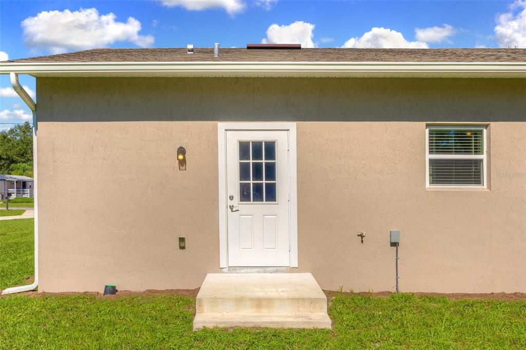 For Sale: $319,000 (3 beds, 2 baths, 1371 Square Feet)