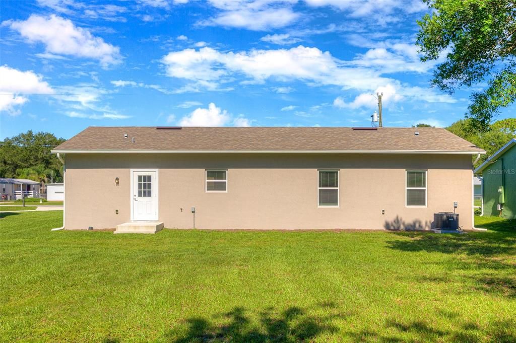 For Sale: $319,000 (3 beds, 2 baths, 1371 Square Feet)